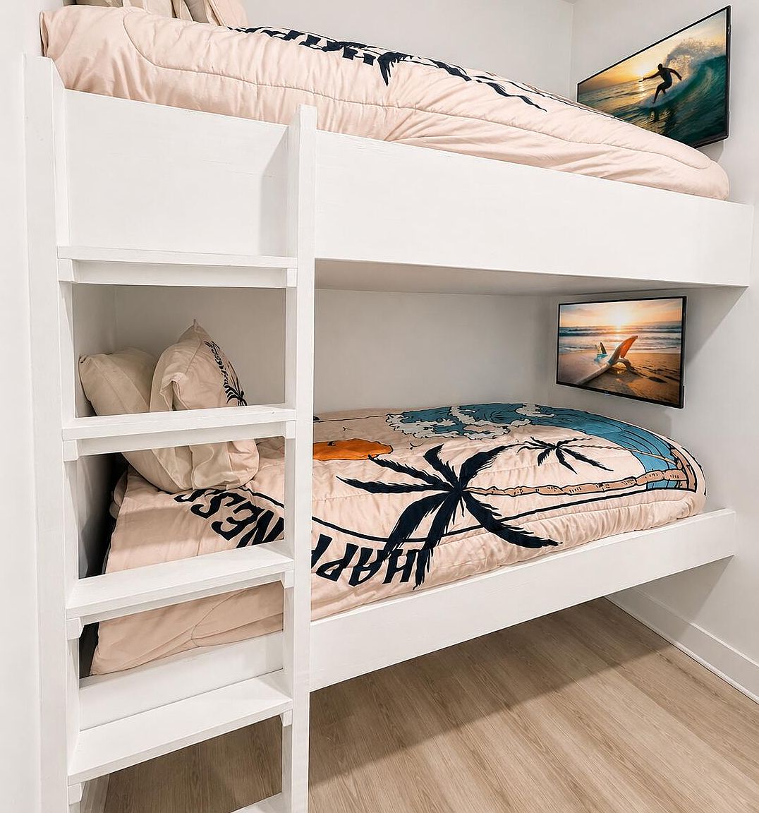 Custom bunk room in Unit 218 at The Grove at Seascape